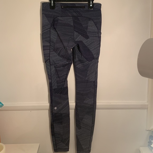 Lululemon Speed Up Tight *Full-On Luxtreme 28" - Picture 7 of 8